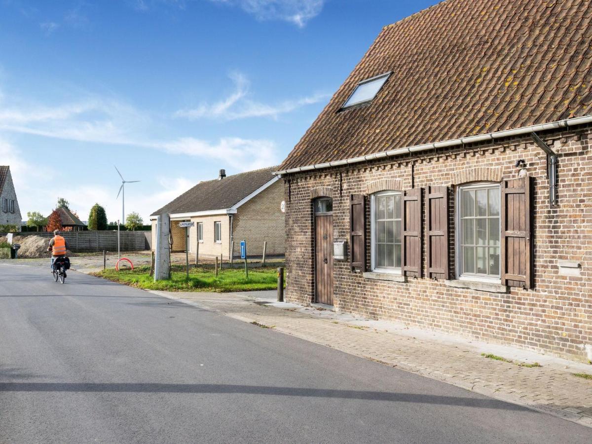 Tasteful Holiday Home In Loppem With Jacuzzi Buitenkant foto